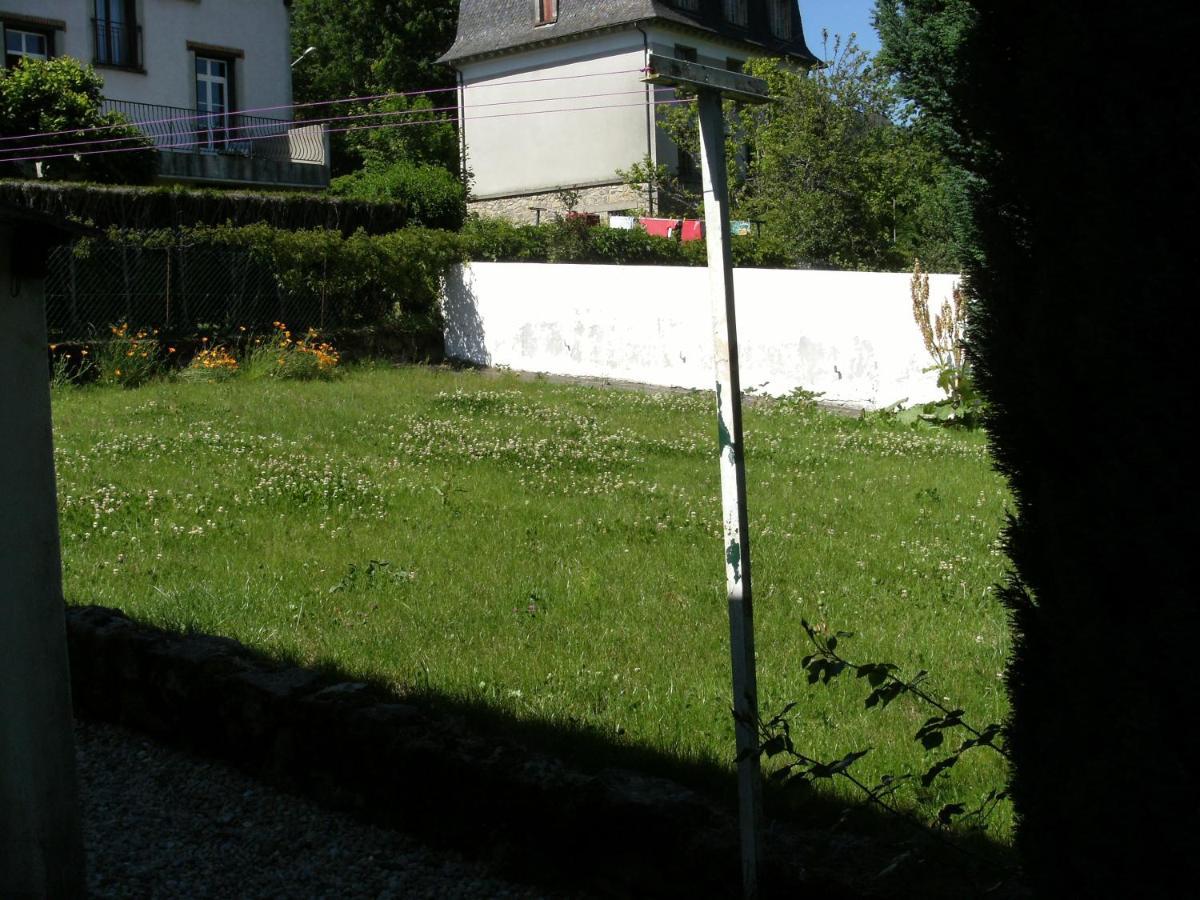 Chez Léontine Villa Vic-sur-Cère Exterior foto