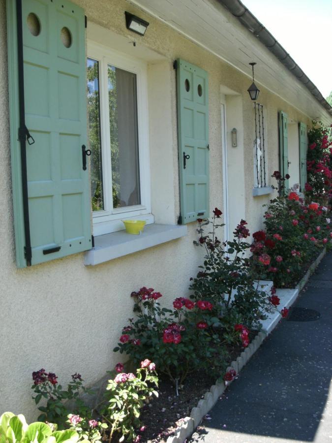 Chez Léontine Villa Vic-sur-Cère Exterior foto