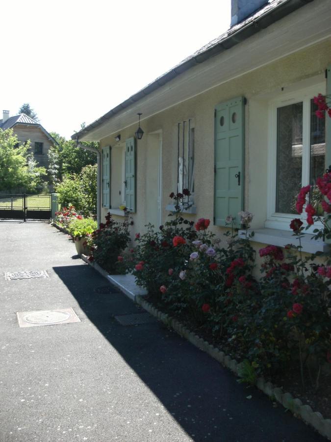 Chez Léontine Villa Vic-sur-Cère Exterior foto